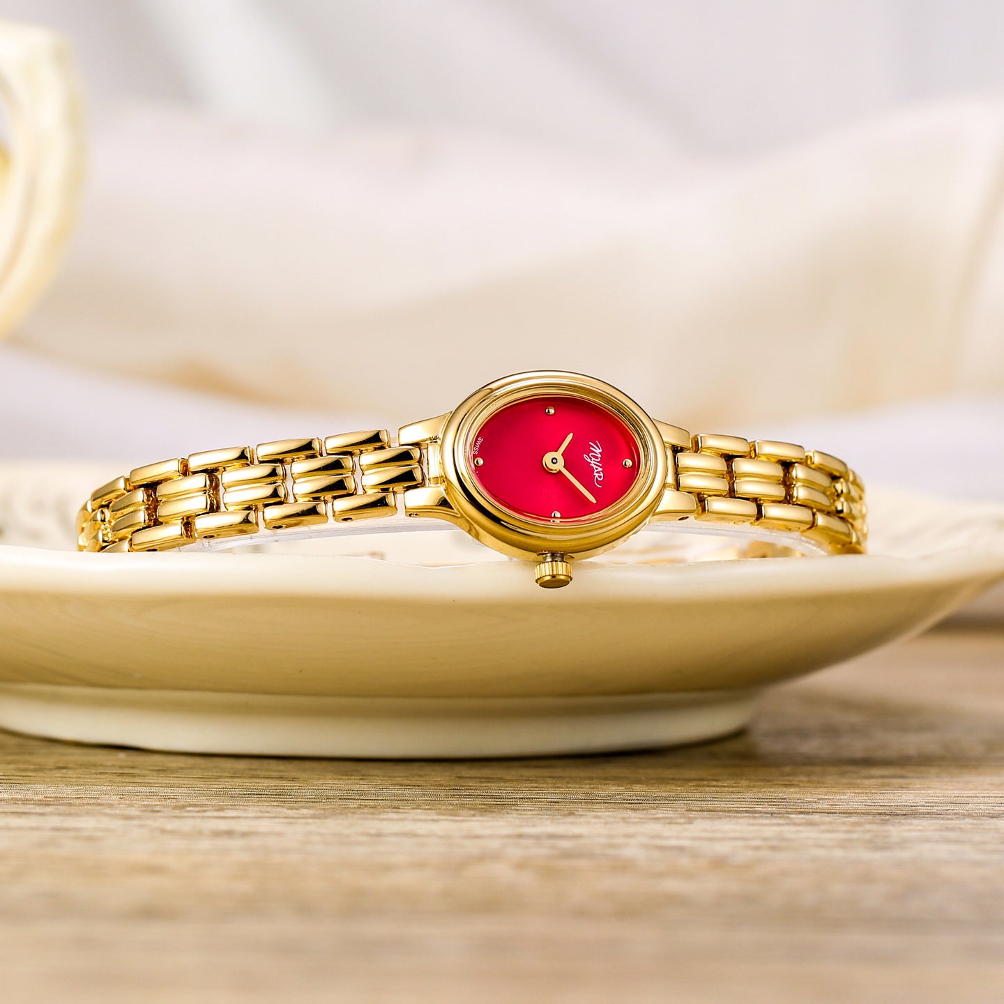 Exquisite Oval Mini  Vintage Waterproof Quartz